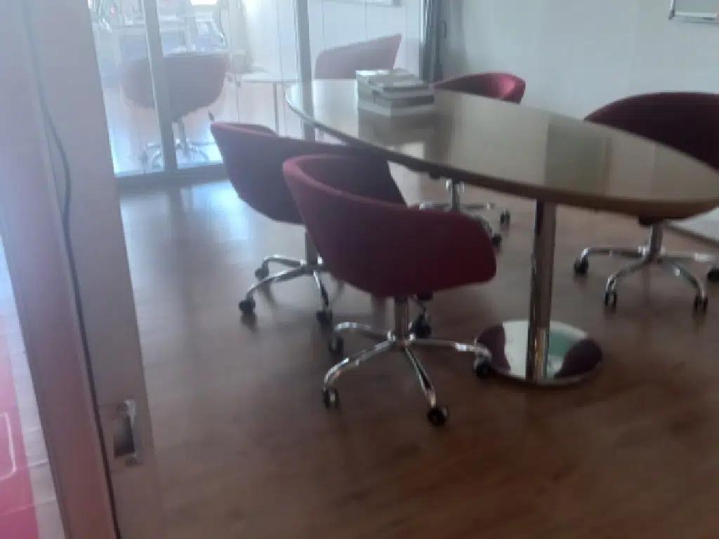 Kadıköy, Caferağa'da Konumlu Büro